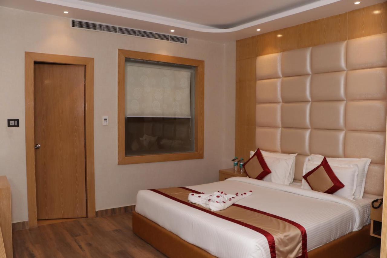 The Landmark Hotel Muzaffarpur Exteriör bild